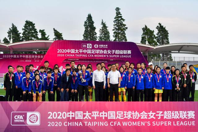 尼克斯发力领先10分，克拉克森妙投暂停76人